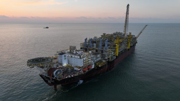 Petrobras planeja contratar 200 embarcações: Gigante do petróleo aquece mercado naval!
