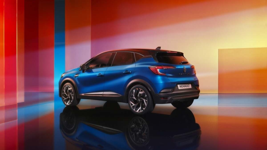 Novo Renault Captur 2025 é lançado na Europa, mas Brasil não receberá o modelo devido a vendas fracas do SUV.