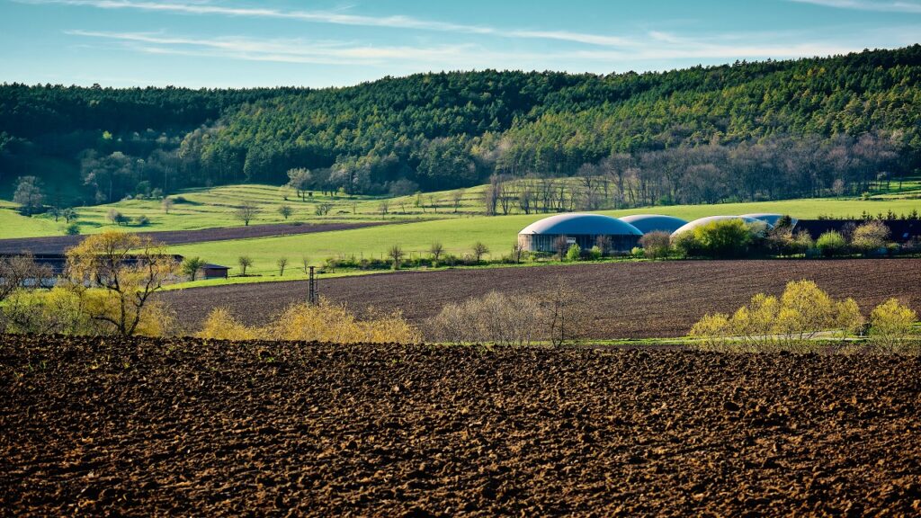 Biogás ganha protagonismo no Brasil como fonte de energia renovável e sustentável