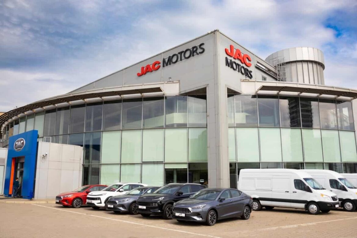 Está a JAC Motors prestes a revolucionar o mercado automotivo com o lançamento de seu novo carro elétrico?