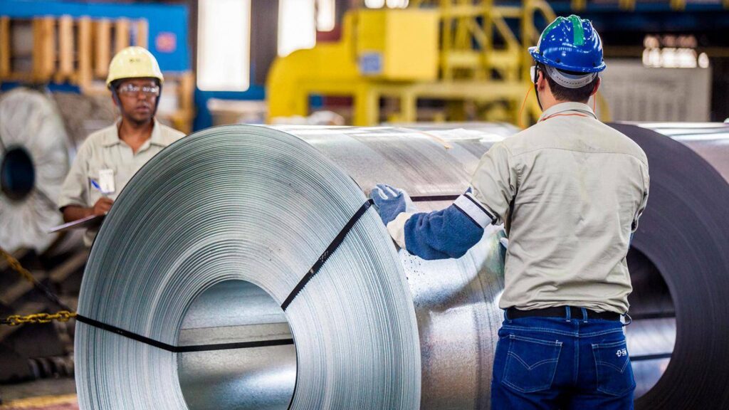 CSN - Companhia Siderúrgica Nacional está recrutando 57 novos candidatos com e sem experiência para fazer parte do quadro da empresa