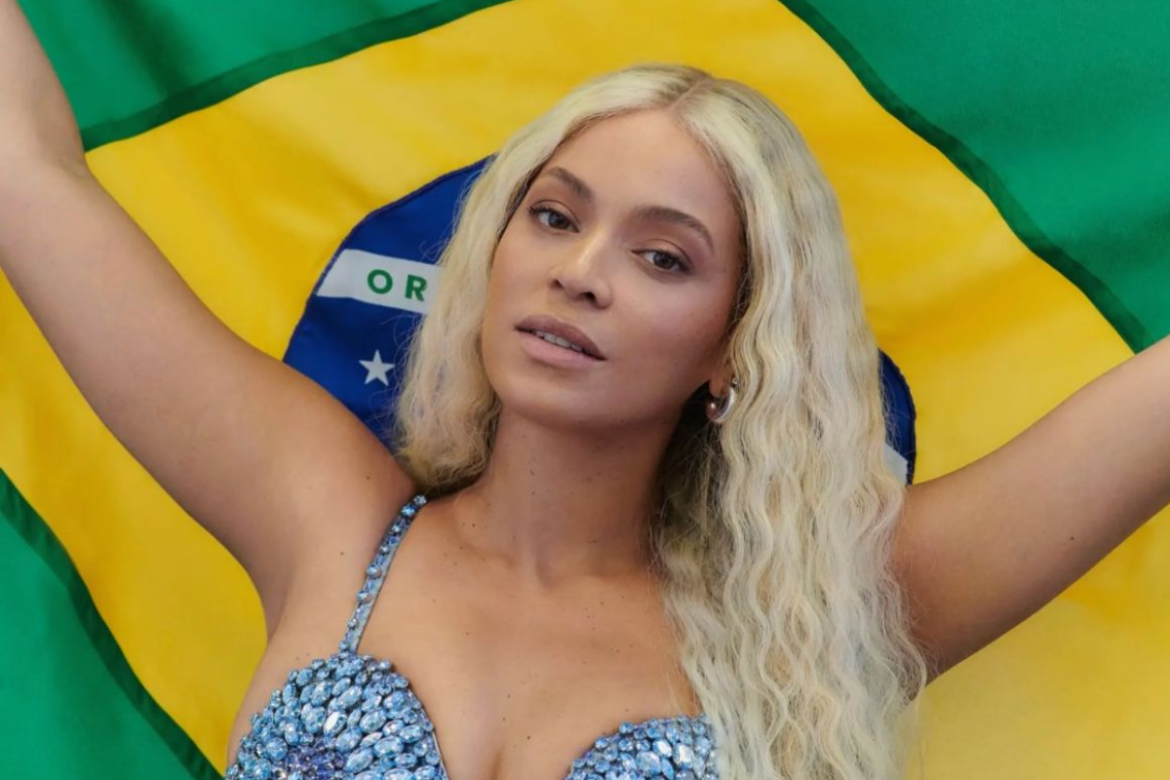 Beyoncé, através da ONG BeyGOOD, está oferecendo 15 bolsas de estudo de 2 mil dólares para estudantes da UNEB em situação de vulnerabilidade.