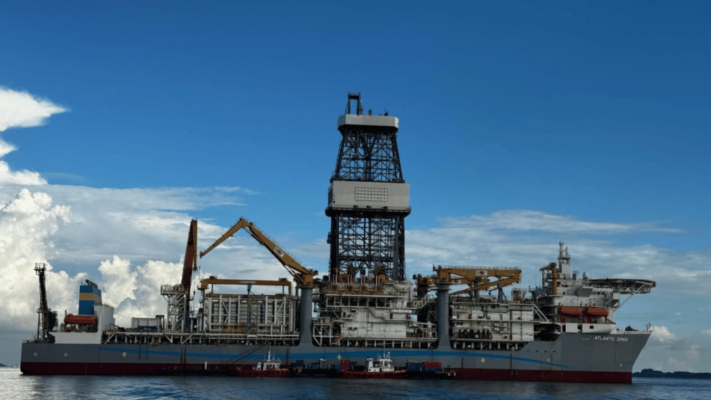 O navio-sonda Atlantic Zonda inicia viagem ao Brasil para perfuração offshore com a Petrobras, com duração de 36 meses.