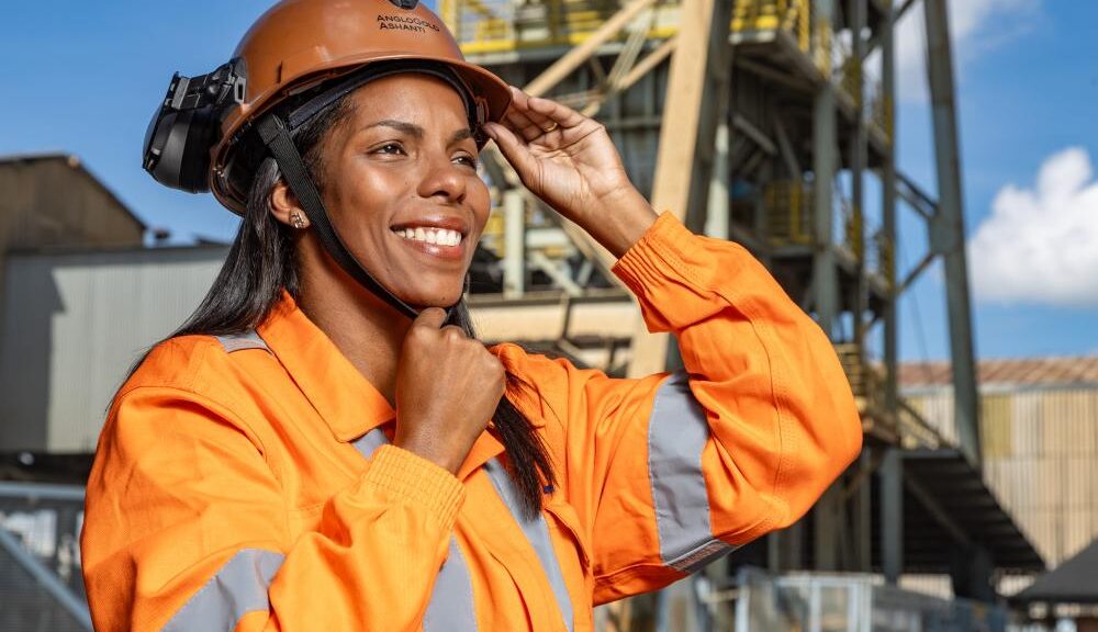 AngloGold Ashanti inicia processo de recrutamento e busca candidatos com ensino médio e técnico para preencher vagas