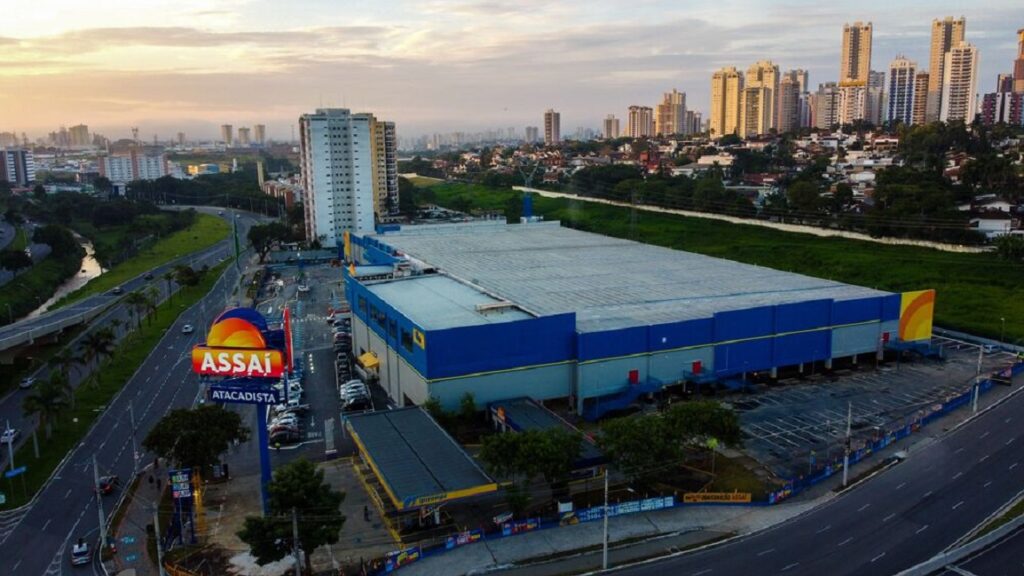Mais de 1.700 vagas abertas no Assaí Atacadista: Oportunidades para diversos níveis de escolaridade em todos os estados do Brasil
