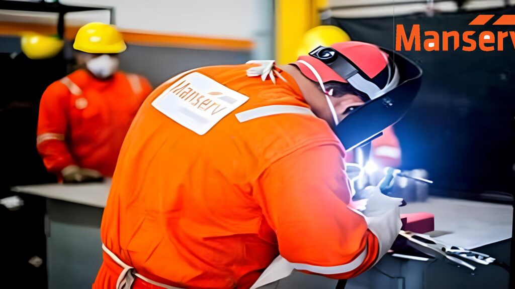 A Manserv oferece aos seus colaboradores uma série de benefícios que vão além do salário, incluindo assistência médica, vale-alimentação e transporte, além de treinamentos frequentes que garantem o desenvolvimento profissional.