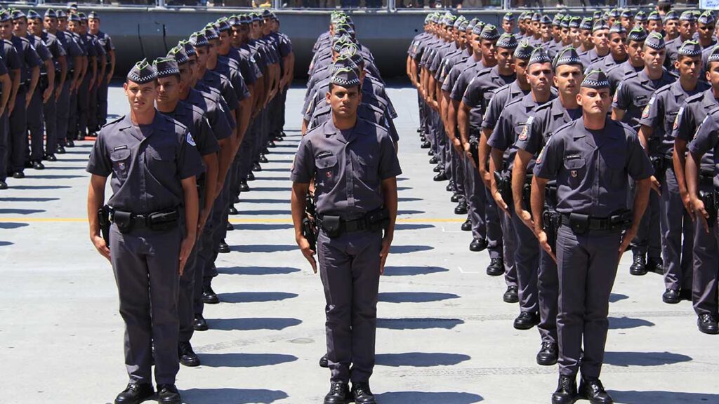 Novo concurso público acaba de abri mais de 100 vagas para bombeiros e policias com salários acima de R$ 3,5 mil
