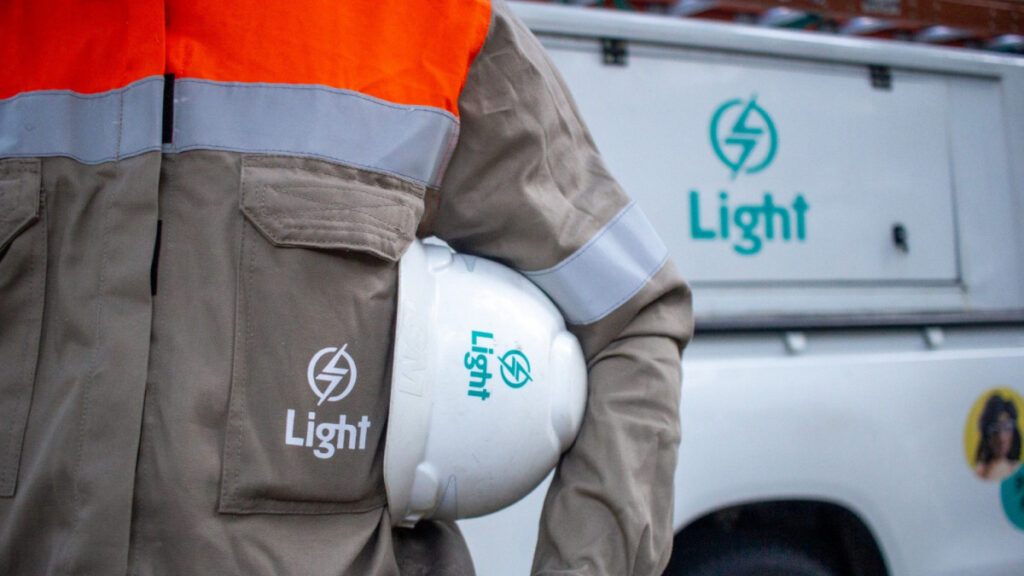 Light Energia abre processo seletivo com 70 vagas de emprego para pessoas com e sem experiência de todo o Brasil
