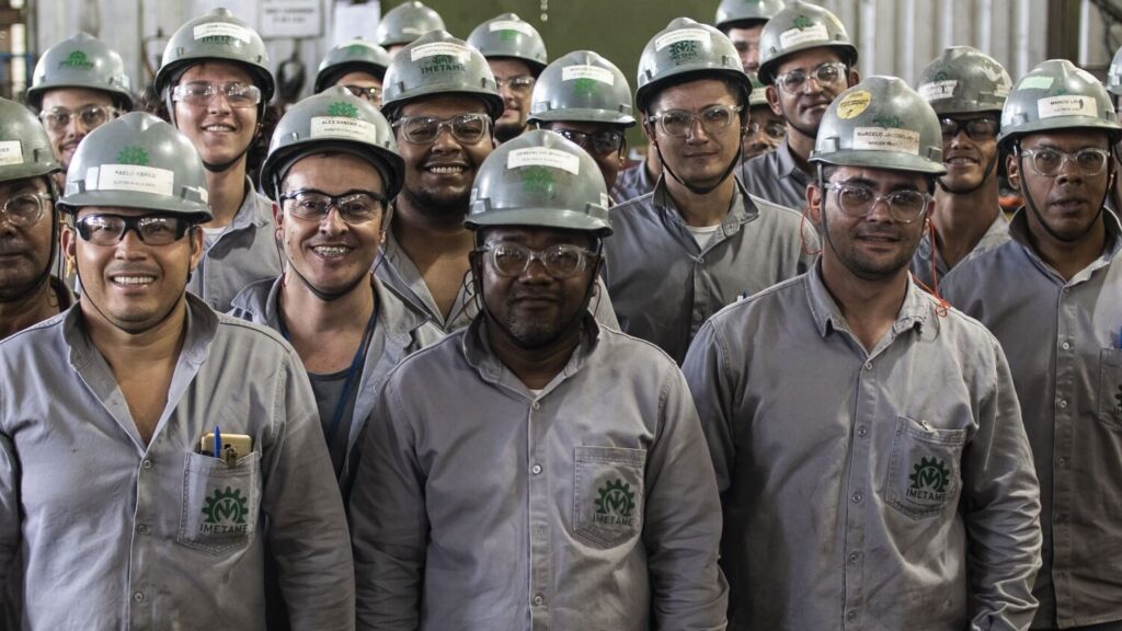 Imetame oferece dezenas de vagas para projetista, operador de equipamentos, pedreiro e outros cargos com ensino médio e técnico